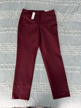 White House Black Market Slim Ankle Pants in Burgundy size 6L NWT